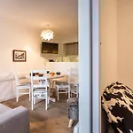 Appartement Renove, Au Calme, Avec Balcon, Wifi Gratuit, Proche Commerces, Navettes Et Pistes - Fr-1-346-363