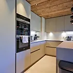 Appartement Lumineux Avec Balcon A 2 Chambres Doubles Et Services Inclus, Skis Aux Pieds - Fr-1-613-65