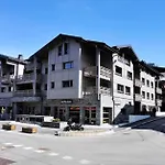 Residence Le Vieux Chene - Appartement Avec Double Balcon Au Coeur Du Village Mae-2411