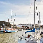 A 150M De La Plage, Jolie Maison Avec Jardin Pour 10