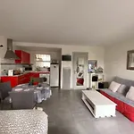 Studio Lumineux Avec Terrasse