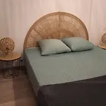 Paisible Appartement Climatise Avec Jardin