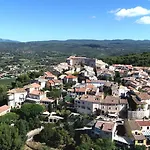 A L'Ombre Des Pins Du Castellet