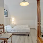 Cozy Home In Quettehou With Wifi