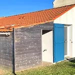 Amazing Home In La Gueriniere With Wifi