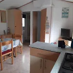Mobil Home Bord De Mer Camping Les Tamaris