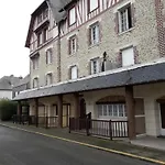 T1Bis A 7 Minutes A Pied De La Plage Et Du Centre
