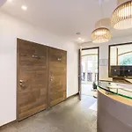Appartement Spacieux Au Pied Des Pistes Avec Spa, Parking Et Cheminee - Fr-1-565-8