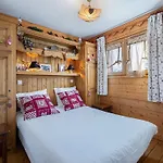 Appartement Cosy A Meribel Avec Piscine, Spa Et Proche Pistes - Fr-1-566-7