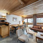 Duplex 3 Chambres Avec Cheminee Et Terrasse Plein Sud, Proche Des Pistes Et Commerces - Fr-1-566-59