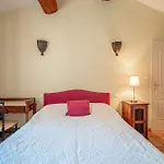 Maison De Village