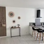 Joli Appartement Sur Place De La Mairie
