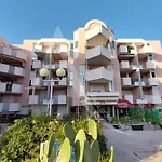 Studio Avec Terrasse A 2 Min Des Plages A Pied