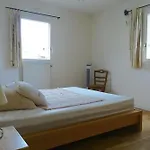 Spacious Cocoon With Two Terraces