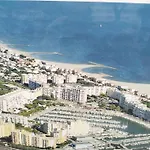 Appartement Pour 2 A 4 Personnes Entre Port Et Plage De Carnon Pres Commerces Et Restaurants
