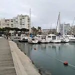 Appartement Pour 2 A 4 Personnes Entre Port Et Plage De Carnon Pres Commerces Et Restaurants