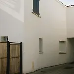 Villa, Parking Prive Gratuit, Wifi Haut Debit, 10Min La Rochelle