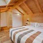 Chalet Familial Renove Au Pied Des Pistes - Fr-1-808-22