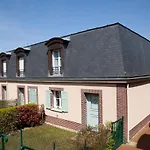 Modern Townhouse In Honfleur With Secure Parking