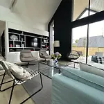 Magnifique Villa Contemporaine, Piscine Interieure Chauffee 29 Degres