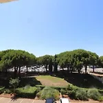 Appartement 2P Cabine Proche Plage Avec Garage, Lumineux Et Bien Situe Au Grau-Du-Roi - Fr-1-307-136