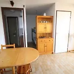 Appartement 2P Cabine Proche Plage Avec Garage, Lumineux Et Bien Situe Au Grau-Du-Roi - Fr-1-307-136