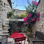La Maison Dans Les Remparts