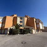 Appartement T2 Avec Parking - 900M Plage Et Commerces - Fr-1-388-95