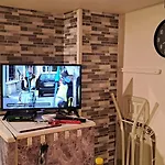 Mobil-Home Climatise, Calme, Arbore