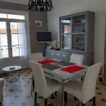 Villa De Plain Pied A 300M De La Plage, Terrain Clos, Garage, 2 Chambres, Tout Confort. - Fr-1-324-552