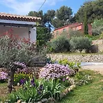 Jolie Maison Neuve Entre Mer Et Colline En Provence