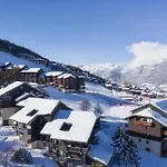 Charmant T2 Avec Terrasse, Proche Pistes, Parking Gratuit - Fr-1-755-21