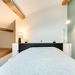 Charmant Duplex Central