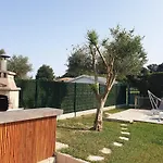 Warm House Close To All Amenities