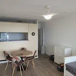 Studio Cabine Avec Terrasse Et Parking A Palavas - Fr-1-559-43