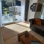 T2 Avec Terrasse Calme Absolue Dans Marseille