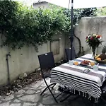 Cozy House With Free Private Parking