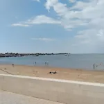 Apartment With Sea View Parking Garden And Beach Access