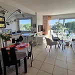 Saint Palais Sur Mer - Apercu Mer Pour Ce Superbe Appartement - Une Pepite