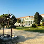 Grand Studio Jardin Et Piscine Coeur St-Martin