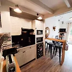 Zephyr - Proche Plage Et Du Centre Ville, Logement Original, Residence Calme