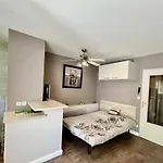 Studio 4 Personnes Avec Piscine Proche Plage