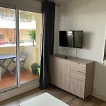 Superbe Studio Au Bord De La Mer A Sete