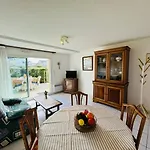 Appartement Centre Ville, Au Calme, Jardin.