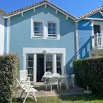 La Petite Maison Bleu
