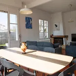 Villa Anahita