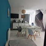 Maison Spacieuse De 2 Chambres Avec Cour