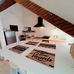 La Pirogue