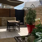 Charmante Maison Renovee Au Calme Avec Jardin Privatif, A 500M Des Plages Et Proche Commerces - Fr-1-306-1082