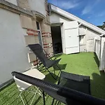 Maison Belle Epoque A Royan Avec Terrasse, 200M Plage - Fr-1-494-157